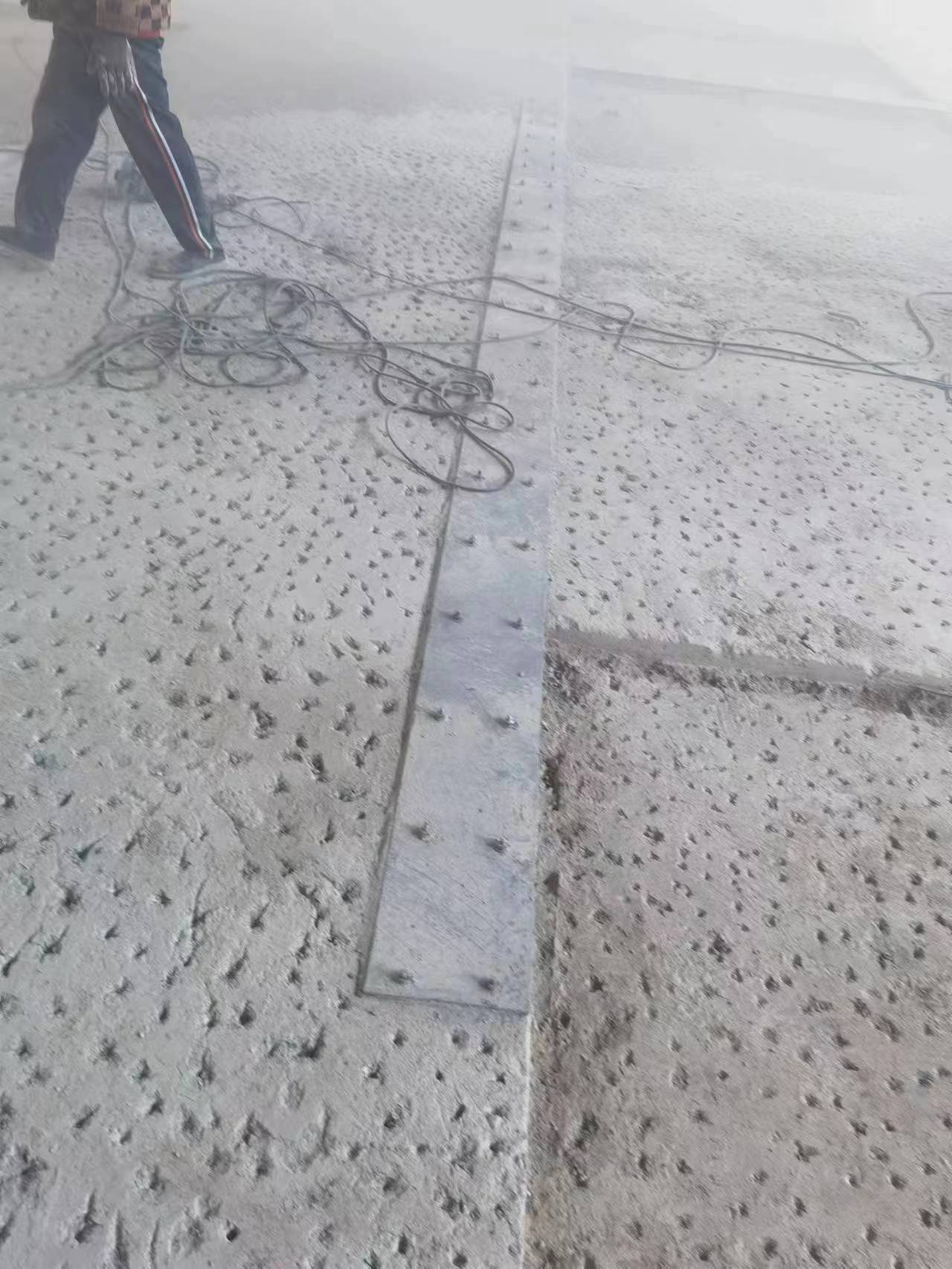 苏仙厂房地面加固